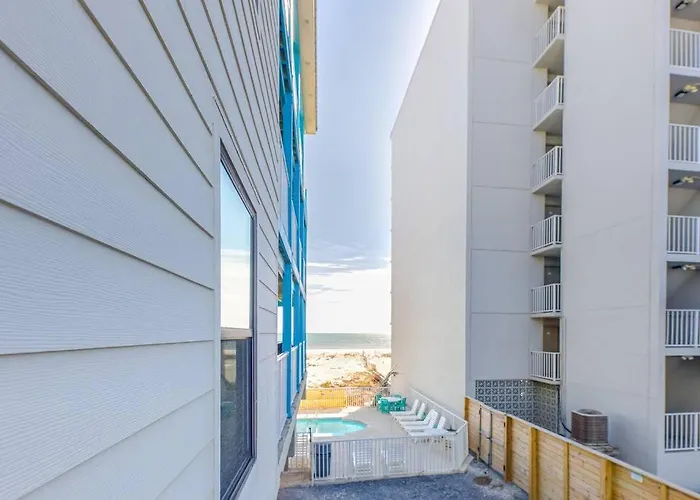 Apartment Comfy ~ Steps Away From The Beach! *