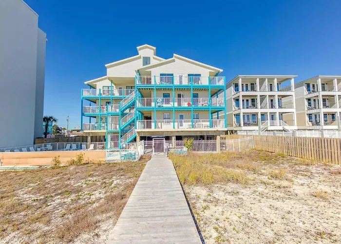 Comfy ~ Steps Away From The Beach! Apartment